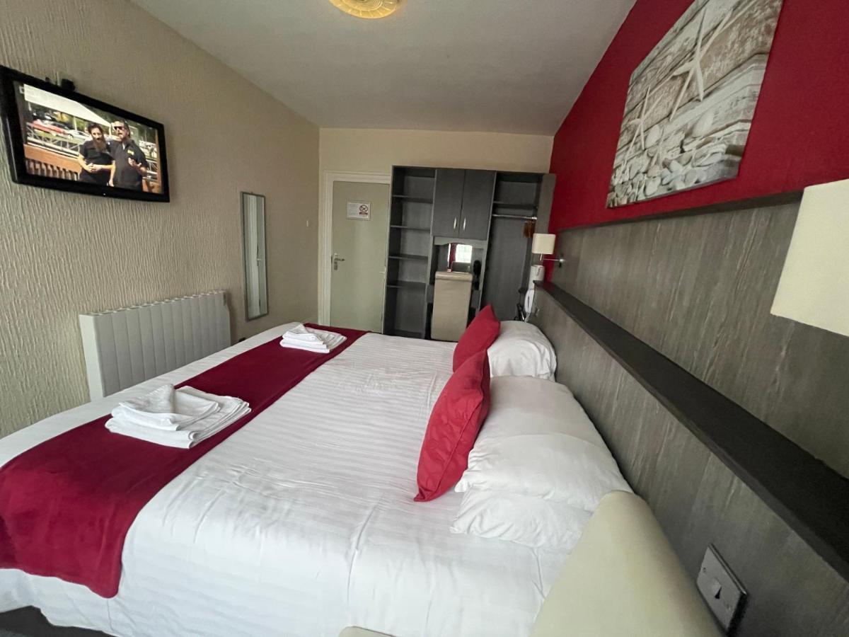 The Port Hotel Portrush Eksteriør bilde